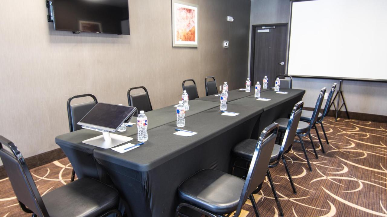 Comfort Suites Near Sam Houston Race Park Екстер'єр фото