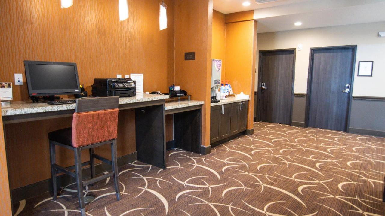 Comfort Suites Near Sam Houston Race Park Екстер'єр фото