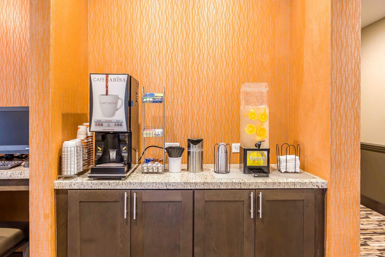 Comfort Suites Near Sam Houston Race Park Екстер'єр фото
